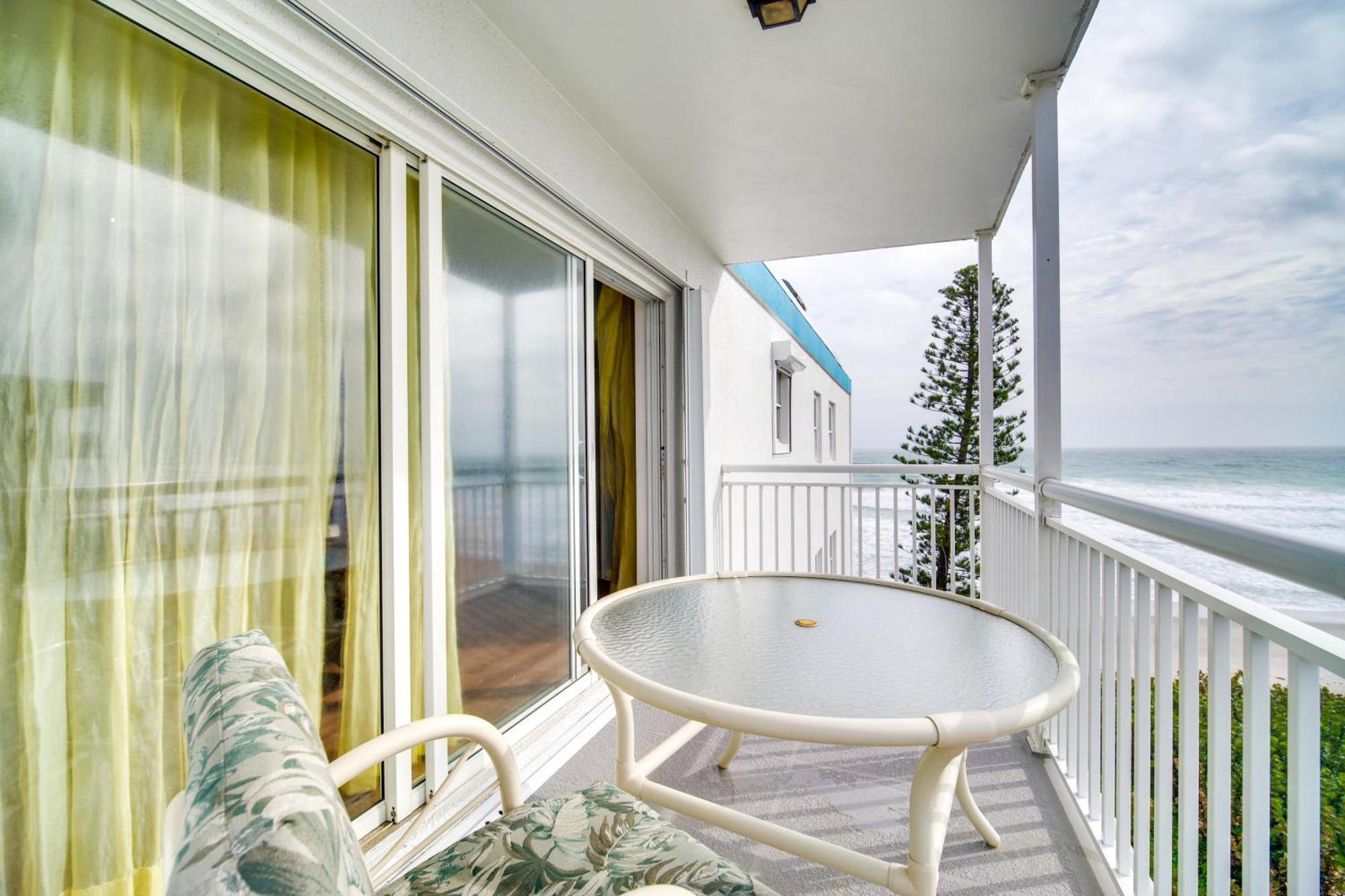 Pet-Friendly Satellite Beach Condo With Balcony! Экстерьер фото